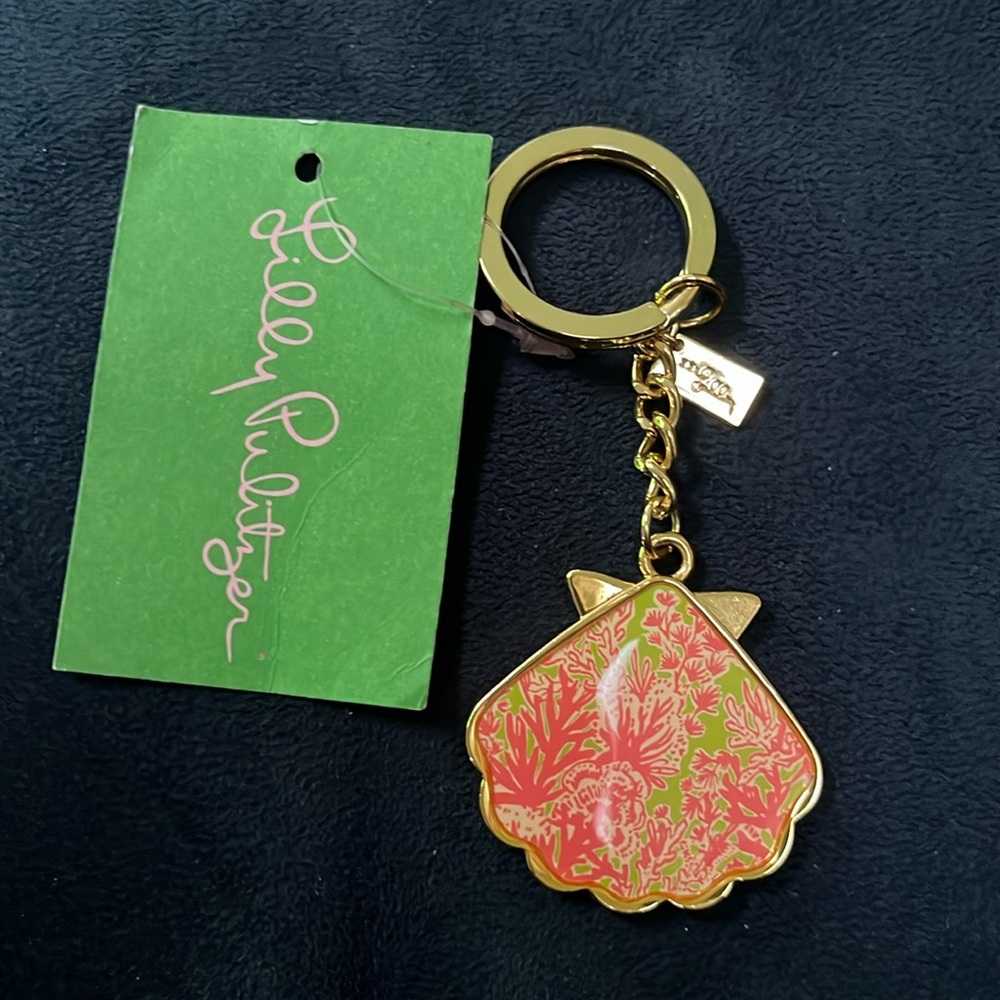 Lilly Pulitzer shell key ring